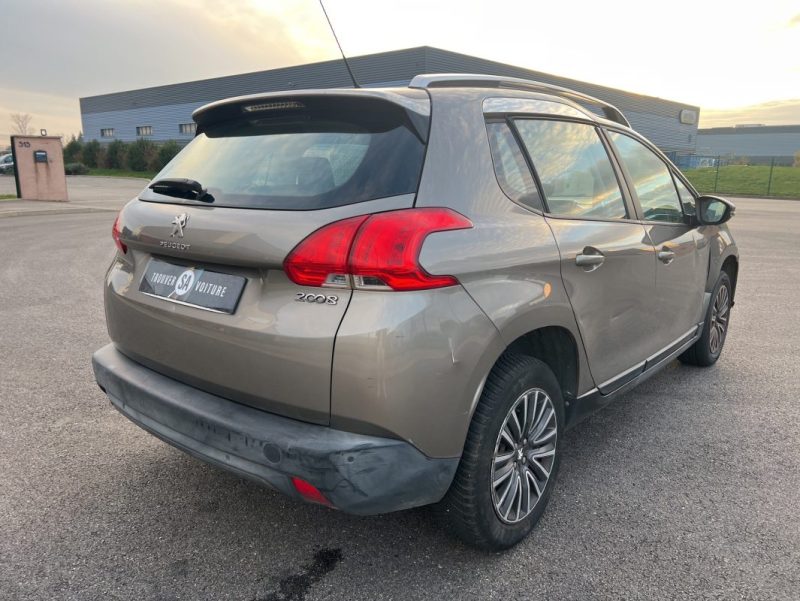 PEUGEOT 2008 1.2 L 82 ch Active, distribution à jour, entretien complet Peugeot