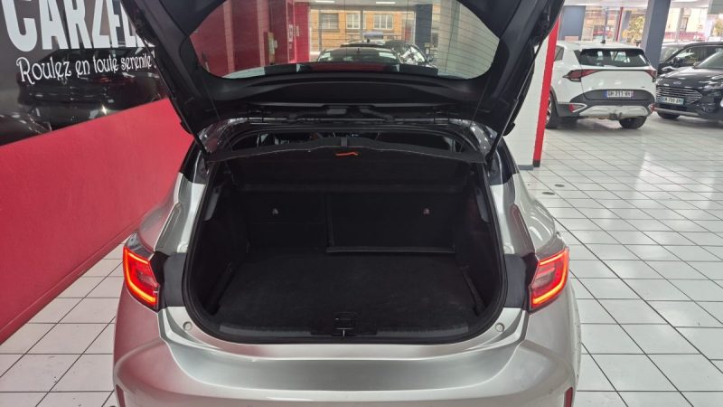 TOYOTA COROLLA BERLINE 184cv COLLECTION/1 ERE MAIN/TVA RECUPERABLE