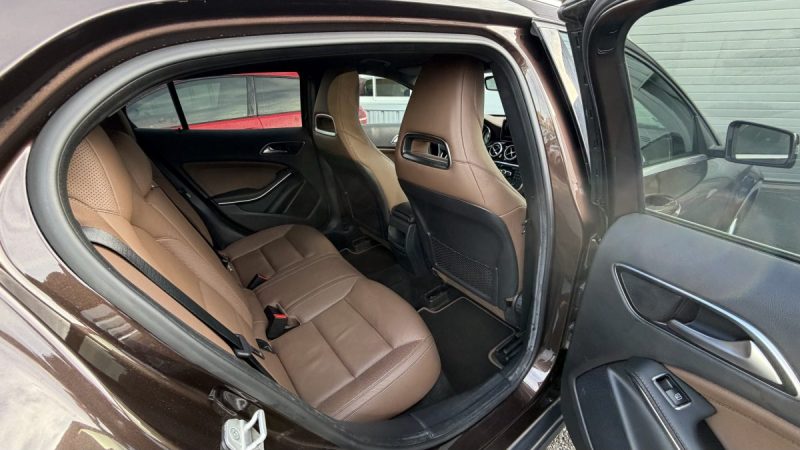 MERCEDES GLA 200D 136CH INTUITION 7G-DCT GARANTIE 