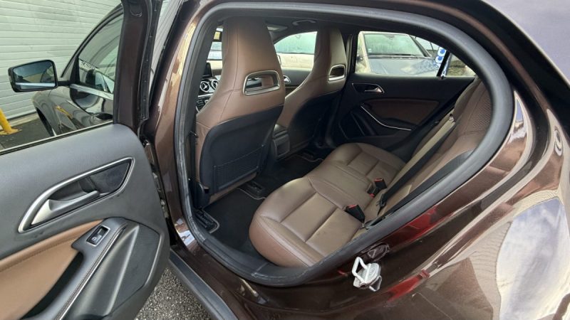 MERCEDES GLA 200D 136CH INTUITION 7G-DCT GARANTIE 