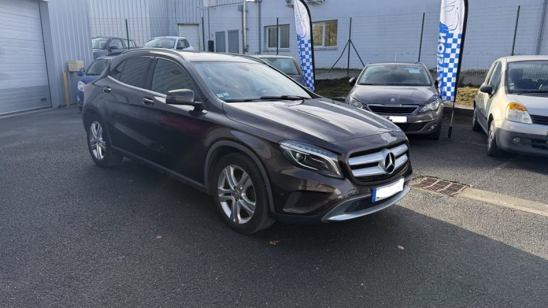 MERCEDES GLA 200D 136CH INTUITION 7G-DCT GARANTIE 
