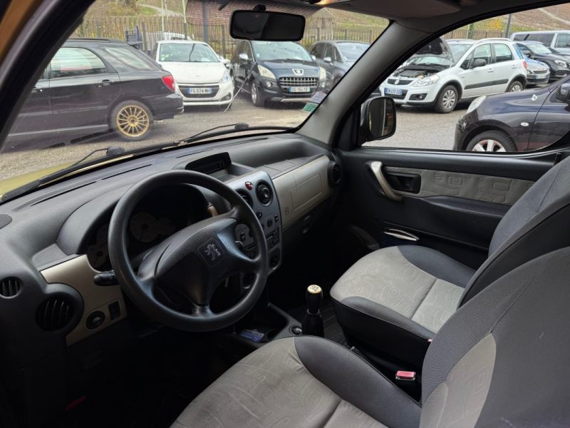 Peugeot Partner 1.4i 75 Cv Confort Climatisation Etat Exceptionnel