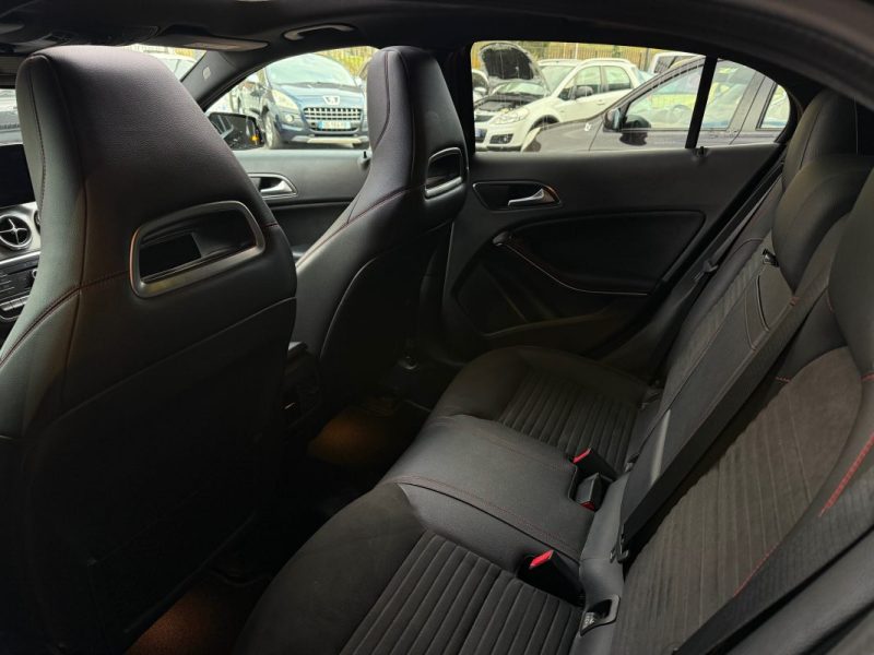 Mercedes Gla 220d 174 Cv Fascination 7G-DCT 4-Matic Toit Ouvrant Panoramique