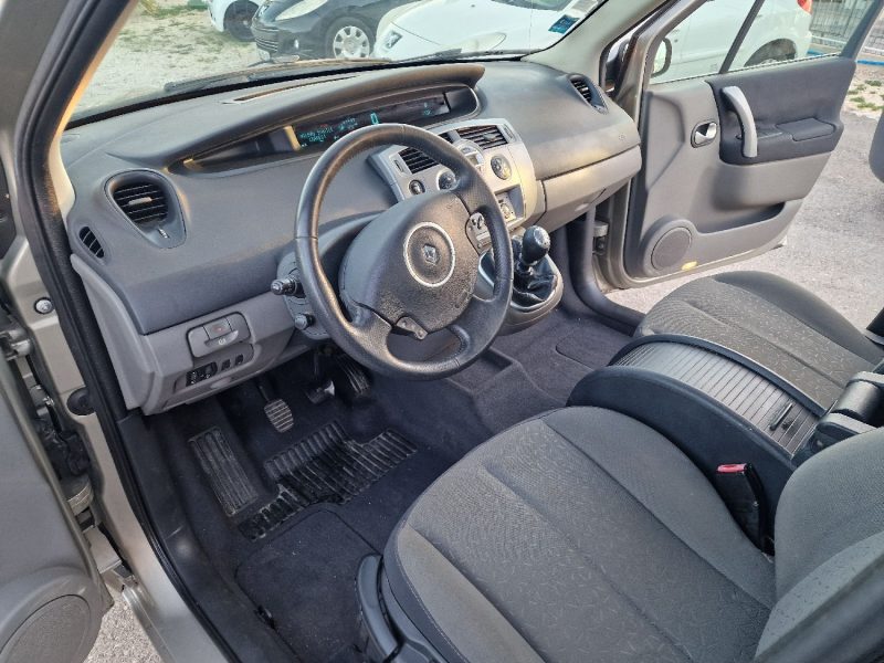 RENAULT SCENIC EXPRESSION 1.9DCI 130 2007