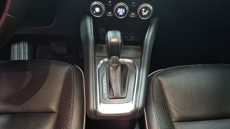 RENAULT CAPTUR II 1.3 TCE 140CH INTENS +CUIR/1 ERE MAIN/EXPORT 12990 HT TUNISIE MAROC