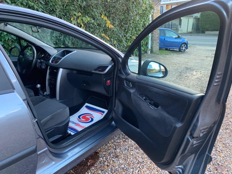 PEUGEOT 207 1.6 HDI 90 EXECUTIVE 2008