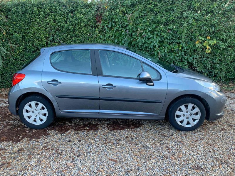 PEUGEOT 207 1.6 HDI 90 EXECUTIVE 2008