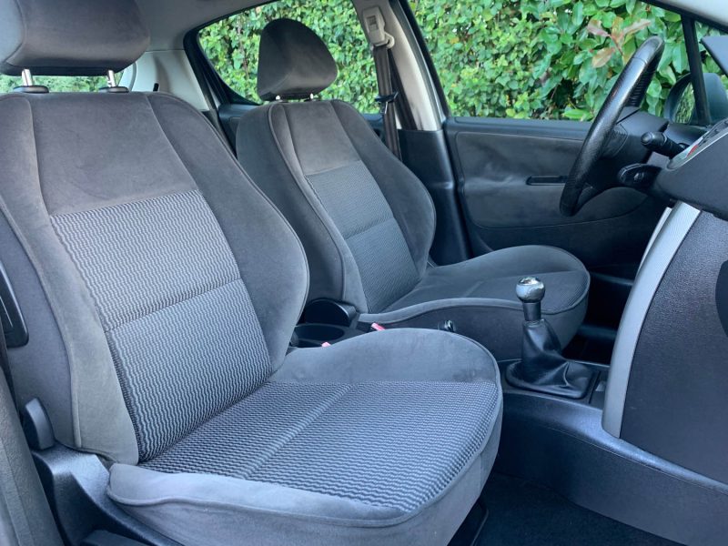 PEUGEOT 207 1.6 HDI 90 EXECUTIVE 2008