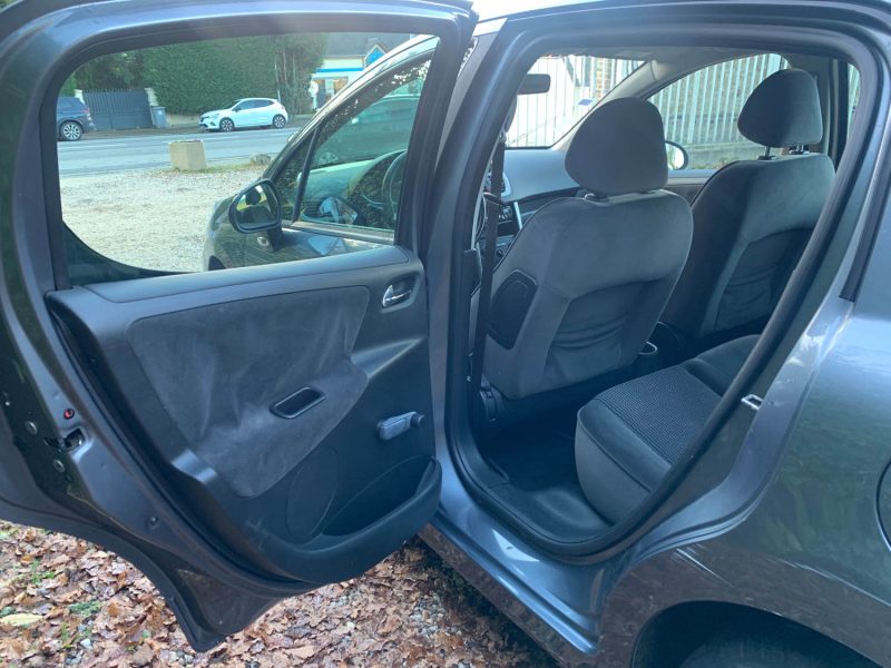 PEUGEOT 207 1.6 HDI 90 EXECUTIVE 2008