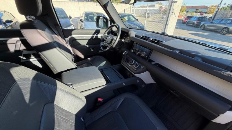 LAND ROVER  DEFENDER 110 D240 BVA8 SE 7 PLACES 