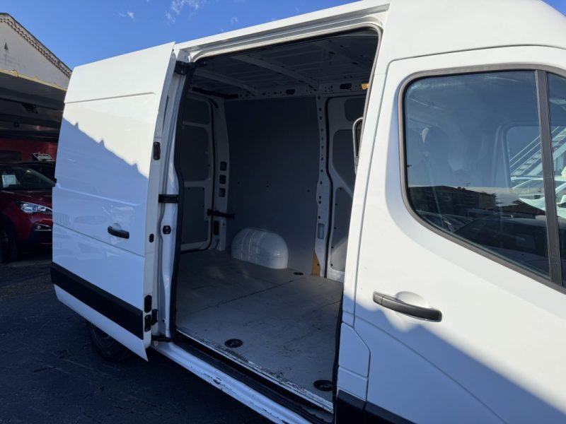 RENAULT MASTER F3300 L2H2 2.3 BLUE DCI 150CHEURO6 2023 ttc