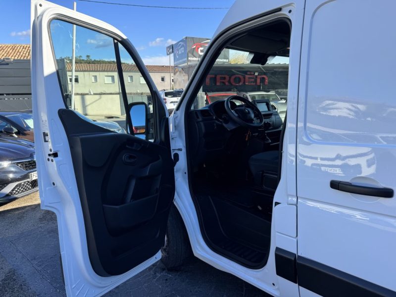 RENAULT MASTER F3300 L2H2 2.3 BLUE DCI 150CHEURO6 2023 ttc