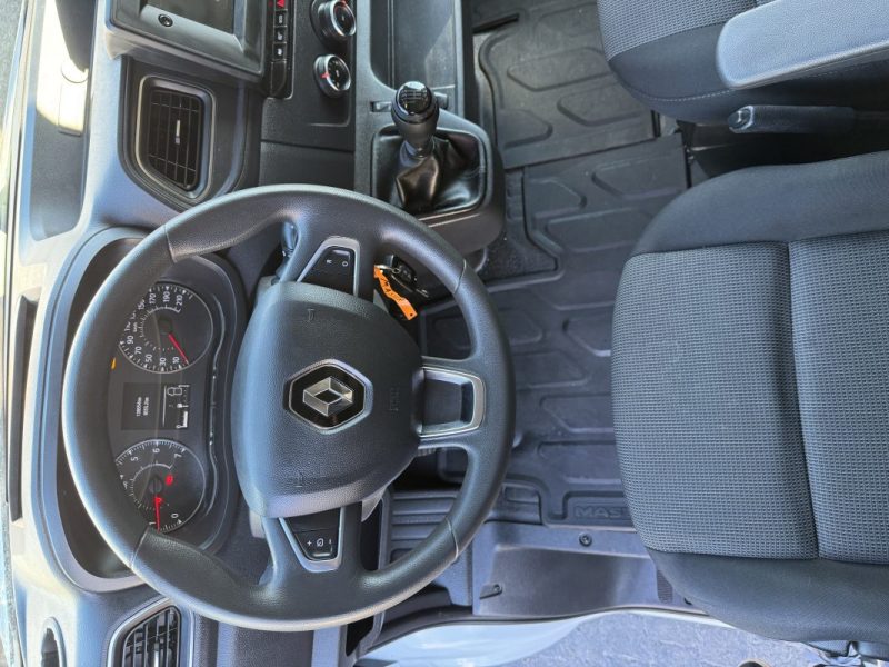 RENAULT MASTER F3300 L2H2 2.3 BLUE DCI 150CHEURO6 2023 ttc