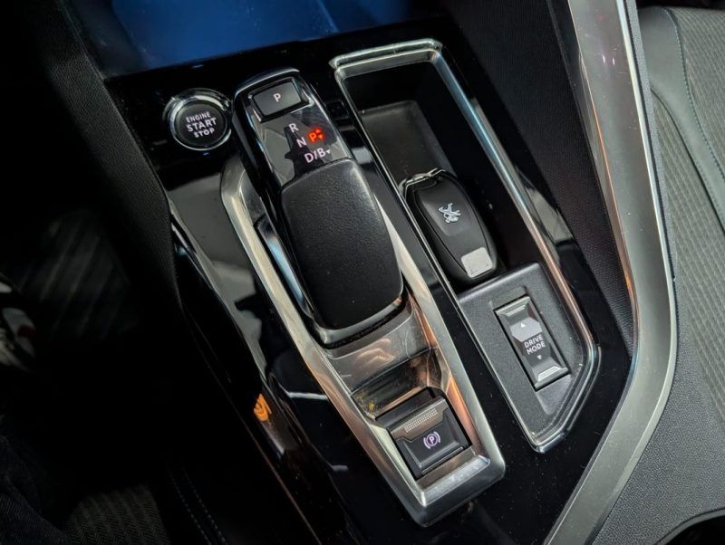 PEUGEOT 3008 HYBRID 225CH ALLURE PACK E-EAT8