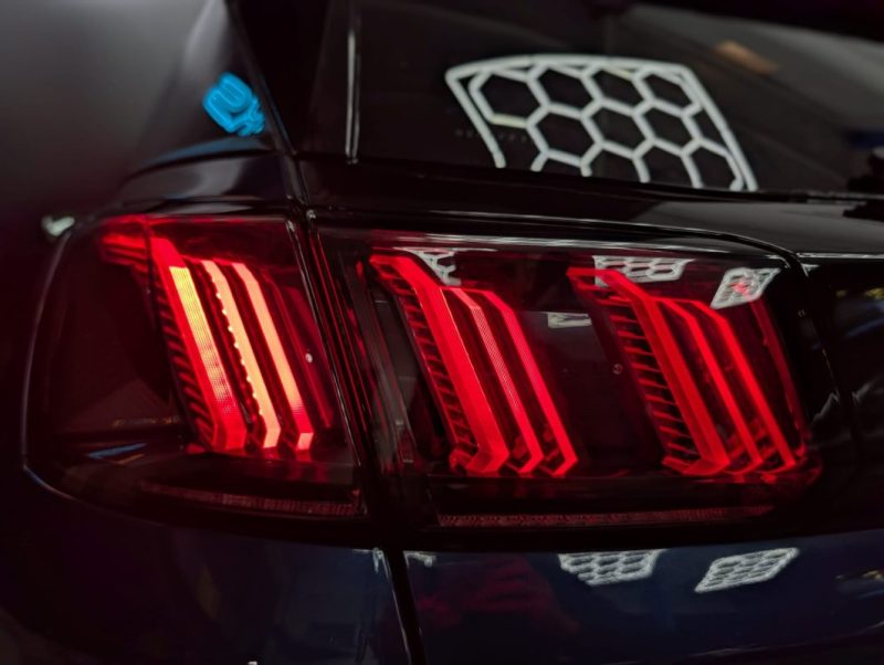 PEUGEOT 3008 HYBRID 225CH ALLURE PACK E-EAT8