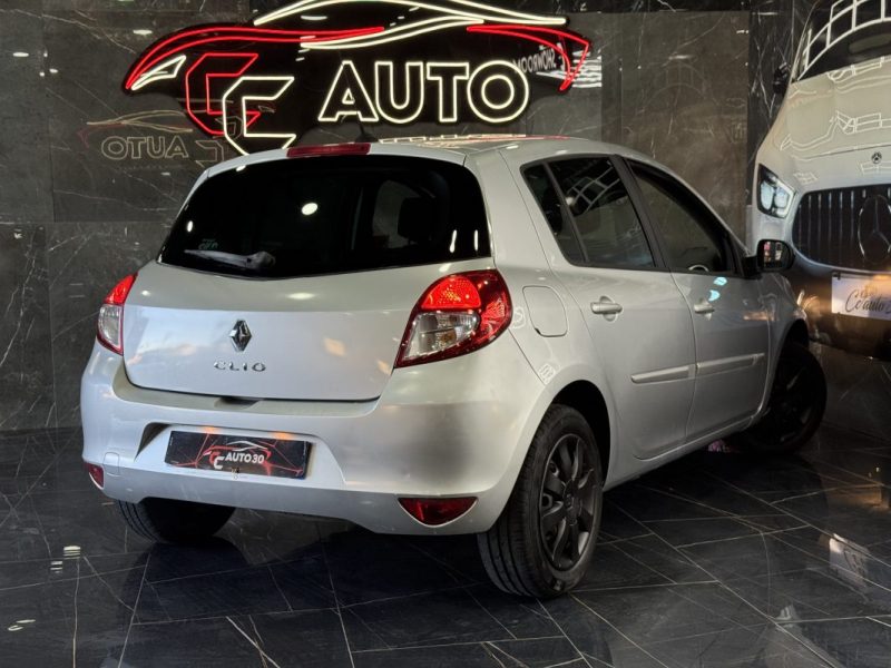 RENAULT CLIO III AUTHENTIQUE 1.5DCI 70 2010