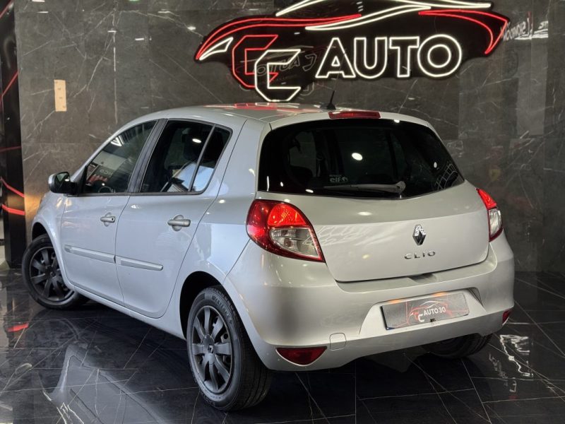 RENAULT CLIO III AUTHENTIQUE 1.5DCI 70 2010