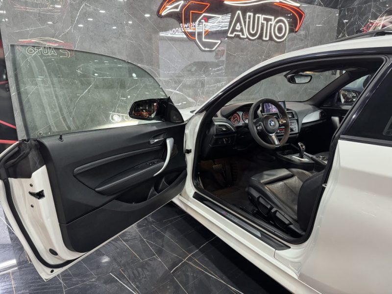 BMW SERIE 1 M135I  320 CH 2012