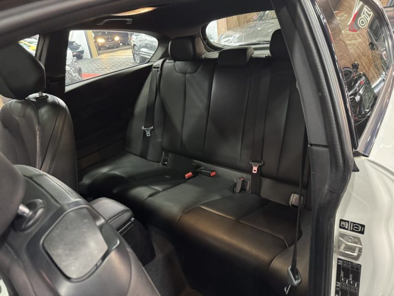 BMW SERIE 1 M135I  320 CH 2012