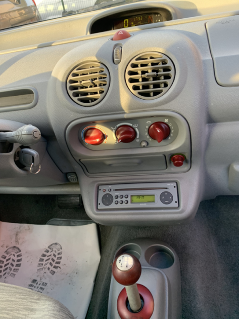 RENAULT TWINGO PERRIER 1.2 16V QUICKSHIFT 5 2002