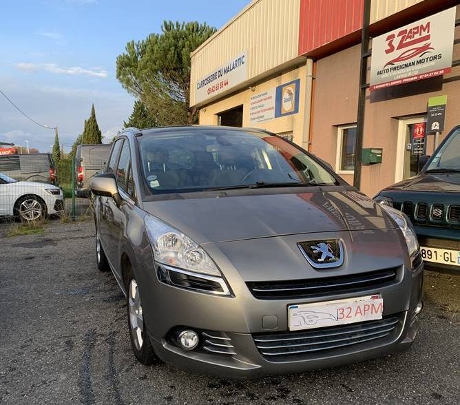 PEUGEOT 5008 1.6 HDI115 FAP ACTIVE 7PL 2013 première main