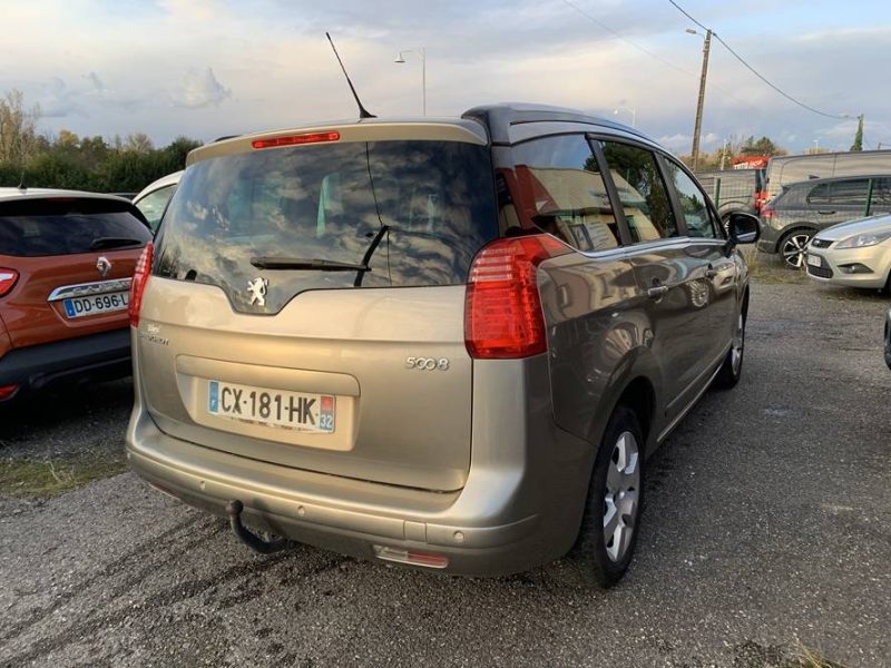 PEUGEOT 5008 1.6 HDI115 FAP ACTIVE 7PL 2013 première main