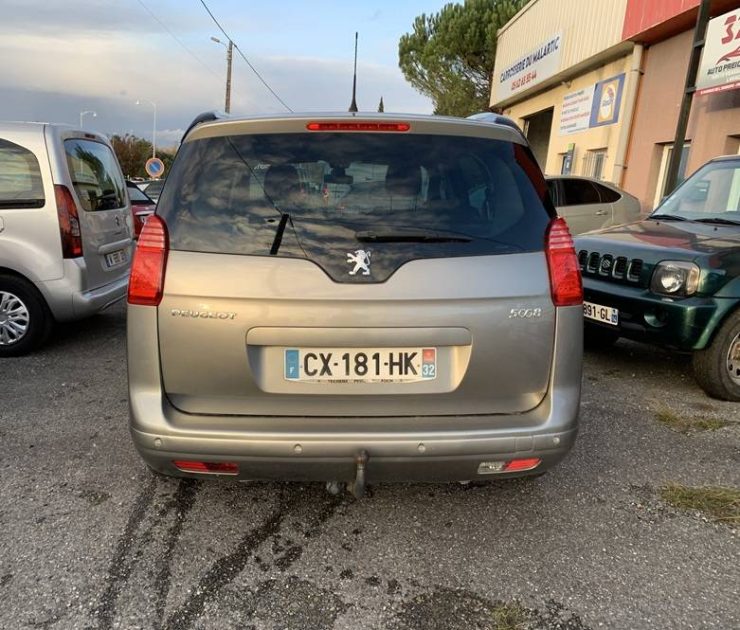 PEUGEOT 5008 1.6 HDI115 FAP ACTIVE 7PL 2013 première main