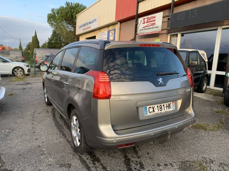 PEUGEOT 5008 1.6 HDI115 FAP ACTIVE 7PL 2013 première main