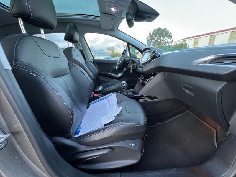 PEUGEOT 2008 - 2 1.6 120cv HDI  - 8V TURBO 2016 FELINE