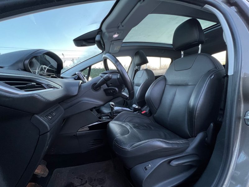 PEUGEOT 2008 - 2 1.6 120cv HDI  - 8V TURBO 2016 FELINE