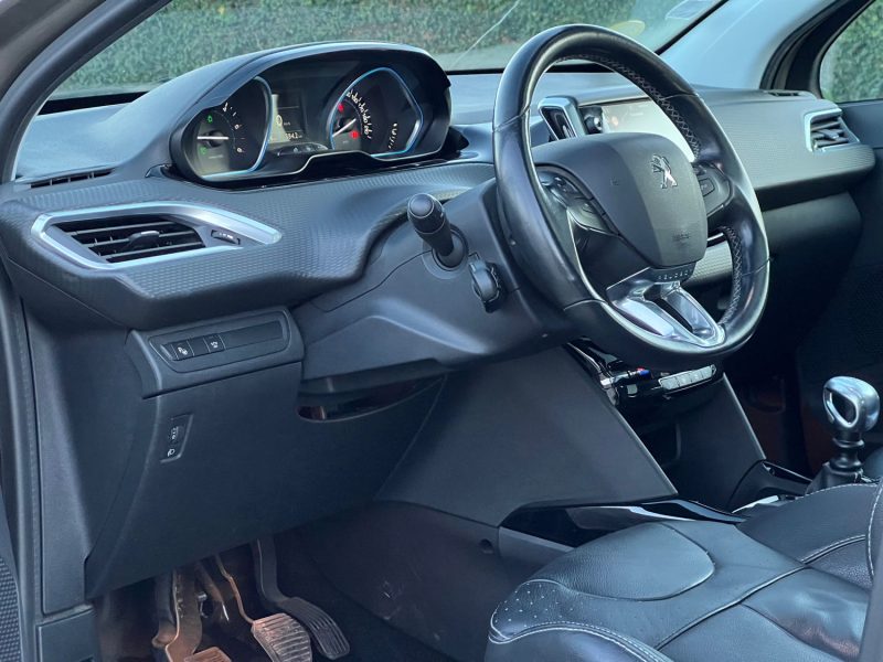 PEUGEOT 2008 - 2 1.6 120cv HDI  - 8V TURBO 2016 FELINE
