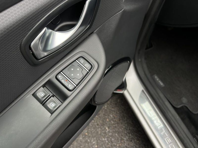 RENAULT CLIO 4 VI PHASE 2 LIMITED 1.2 16V 75 Cv 1ERE MAIN / 9250 Kms GPS CRIT AIR1 - GARANTIE 1 AN