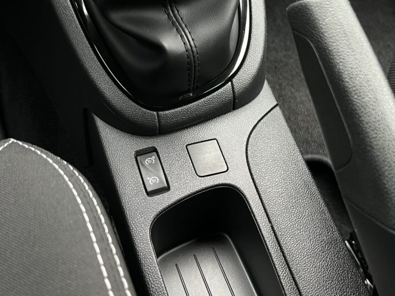 RENAULT CLIO 4 VI PHASE 2 LIMITED 1.2 16V 75 Cv 1ERE MAIN / 9250 Kms GPS CRIT AIR1 - GARANTIE 1 AN