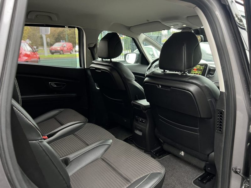 RENAULT GRAND SCENIC 4 IV INTENS 1.3 TCE 140 Cv 1ERE MAIN BOITE AUTO CAMERA 7 PLACES - GARANTIE 1 AN