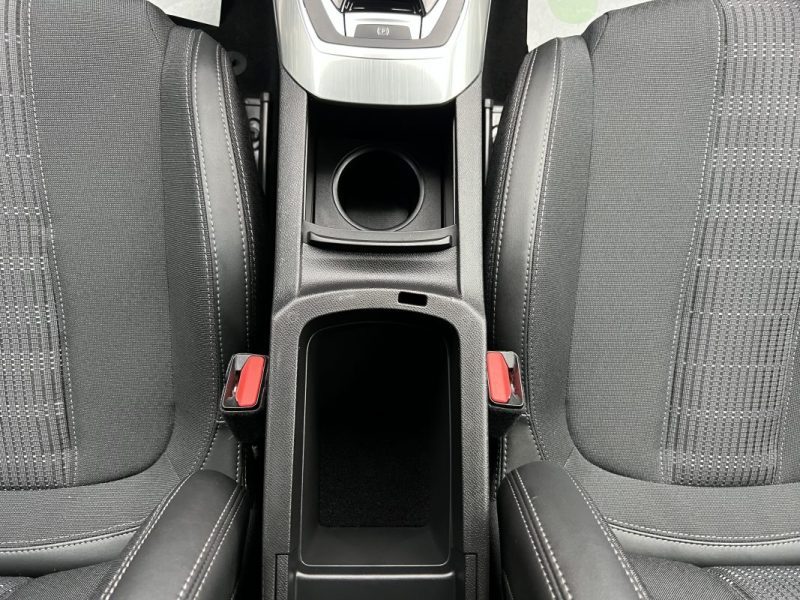 PEUGEOT 308 II ALLURE 1.6 HDI 120 Cv BOITE AUTO APPLE CARPLAY & ANDROID GPS CAMERA - GARANTIE 1 AN