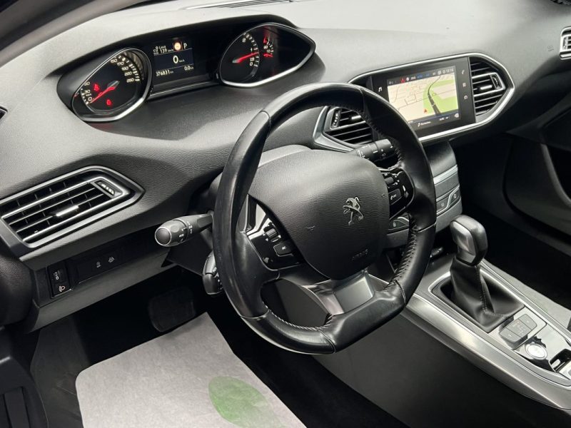 PEUGEOT 308 II ALLURE 1.6 HDI 120 Cv BOITE AUTO APPLE CARPLAY & ANDROID GPS CAMERA - GARANTIE 1 AN