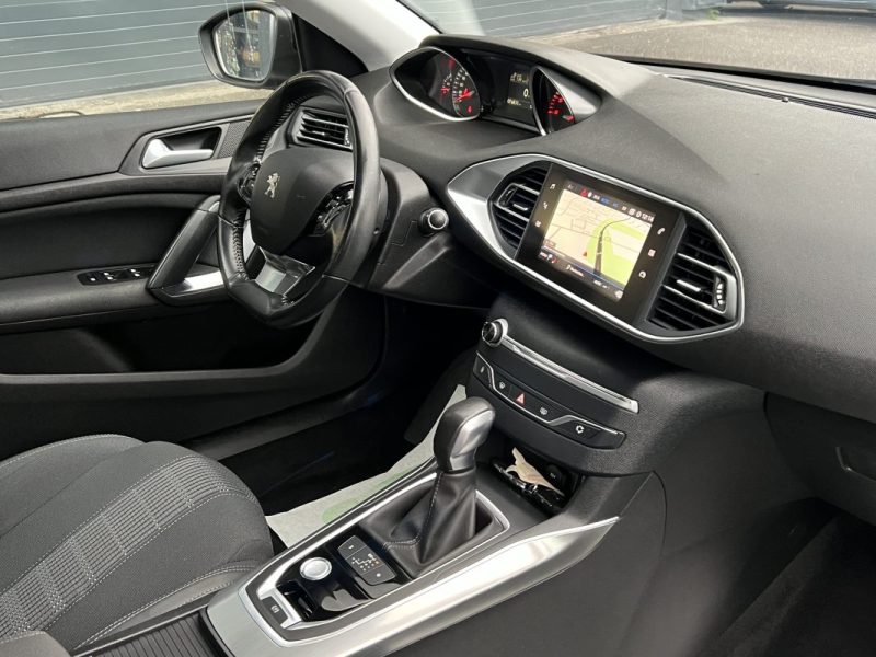 PEUGEOT 308 II ALLURE 1.6 HDI 120 Cv BOITE AUTO APPLE CARPLAY & ANDROID GPS CAMERA - GARANTIE 1 AN