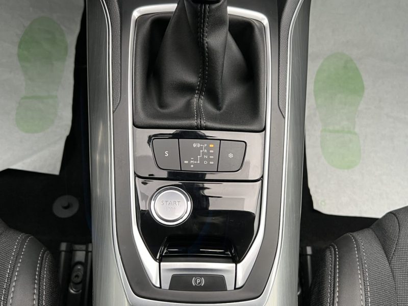 PEUGEOT 308 II ALLURE 1.6 HDI 120 Cv BOITE AUTO APPLE CARPLAY & ANDROID GPS CAMERA - GARANTIE 1 AN