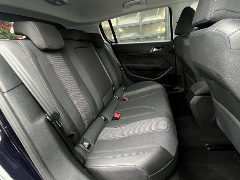 PEUGEOT 308 II ALLURE 1.6 HDI 120 Cv BOITE AUTO APPLE CARPLAY & ANDROID GPS CAMERA - GARANTIE 1 AN