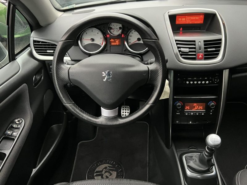PEUGEOT 207 CC CABRIOLET PHASE 2 ROLAND GARROS 1.6 HDI 112 Cv 1ERE MAIN CRIT AIR 2 - GARANTIE 1 AN