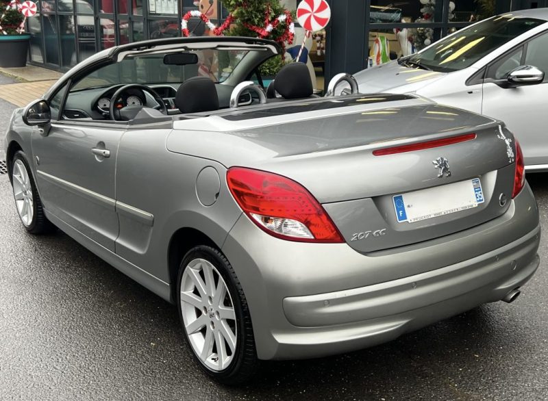 PEUGEOT 207 CC CABRIOLET PHASE 2 ROLAND GARROS 1.6 HDI 112 Cv 1ERE MAIN CRIT AIR 2 - GARANTIE 1 AN