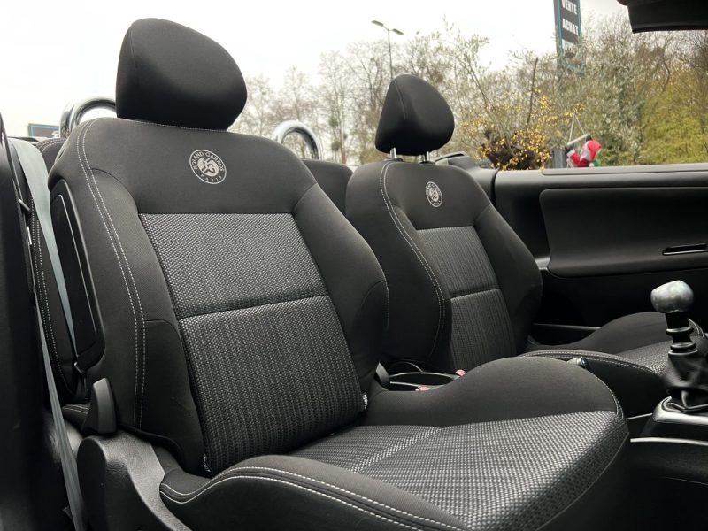 PEUGEOT 207 CC CABRIOLET PHASE 2 ROLAND GARROS 1.6 HDI 112 Cv 1ERE MAIN CRIT AIR 2 - GARANTIE 1 AN