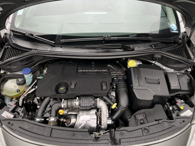 PEUGEOT 207 CC CABRIOLET PHASE 2 ROLAND GARROS 1.6 HDI 112 Cv 1ERE MAIN CRIT AIR 2 - GARANTIE 1 AN