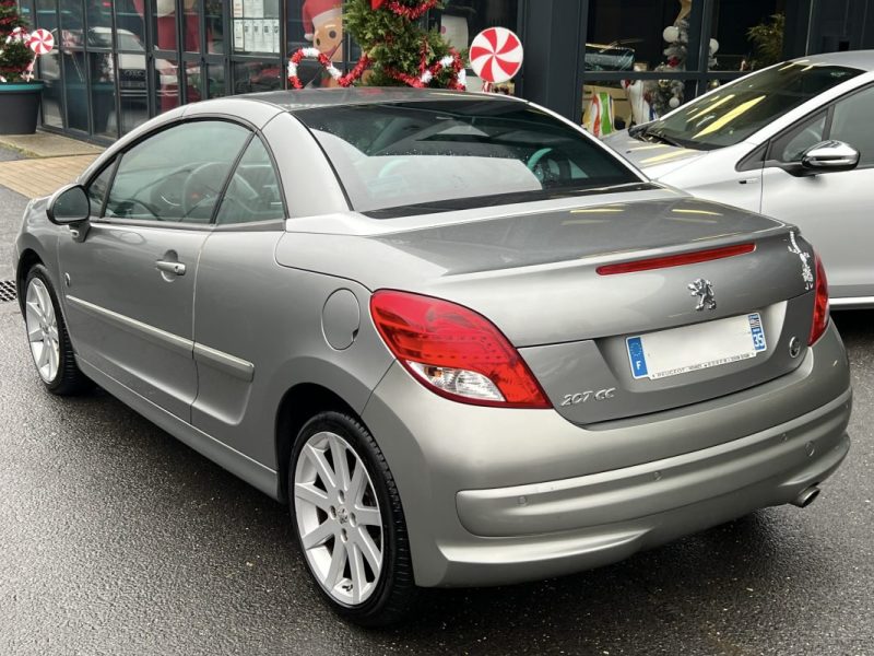 PEUGEOT 207 CC CABRIOLET PHASE 2 ROLAND GARROS 1.6 HDI 112 Cv 1ERE MAIN CRIT AIR 2 - GARANTIE 1 AN