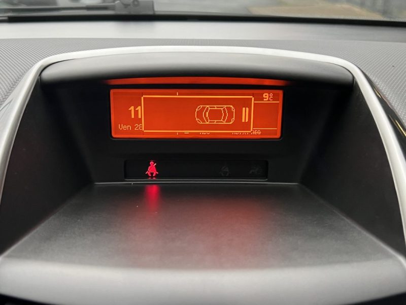 PEUGEOT 207 CC CABRIOLET PHASE 2 ROLAND GARROS 1.6 HDI 112 Cv 1ERE MAIN CRIT AIR 2 - GARANTIE 1 AN