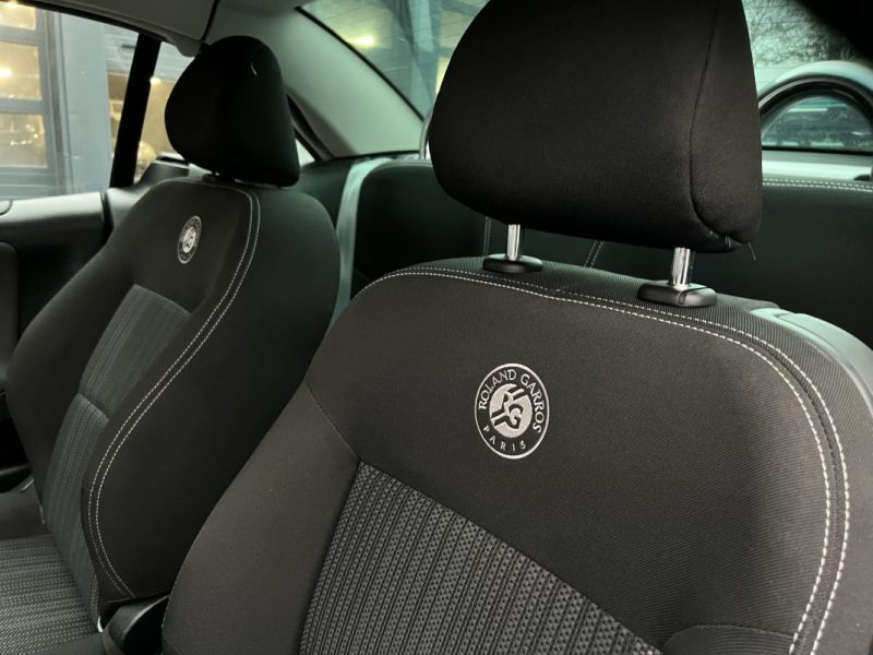 PEUGEOT 207 CC CABRIOLET PHASE 2 ROLAND GARROS 1.6 HDI 112 Cv 1ERE MAIN CRIT AIR 2 - GARANTIE 1 AN