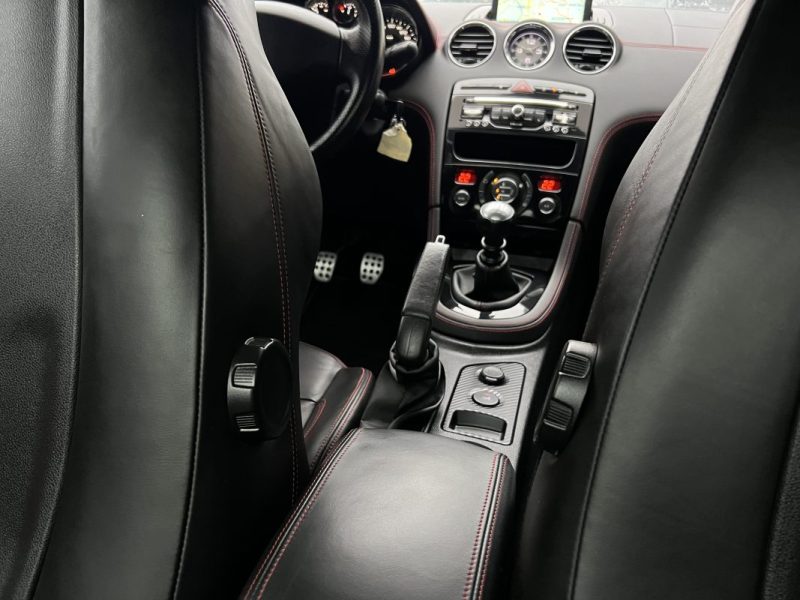 PEUGEOT RCZ PHASE 2 RED CARBON 2.0 HDI 163 Cv 1ERE MAIN / ORIGINE FRANCE CRIT AIR 2 - Garantie 1an