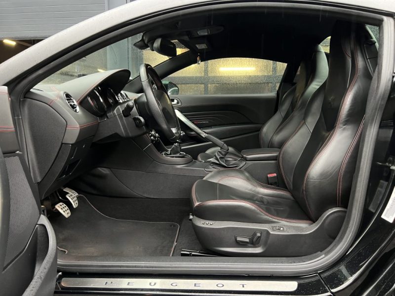 PEUGEOT RCZ PHASE 2 RED CARBON 2.0 HDI 163 Cv 1ERE MAIN / ORIGINE FRANCE CRIT AIR 2 - Garantie 1an