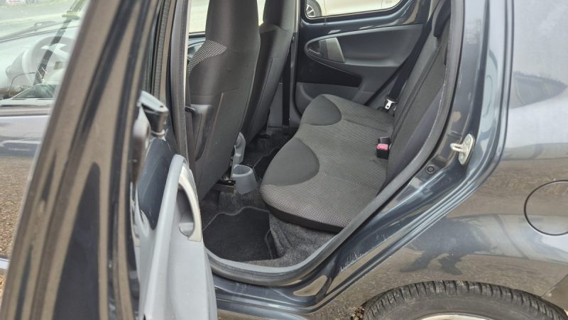 TOYOTA AYGO 1.0 VVT-I 68 ch UP 