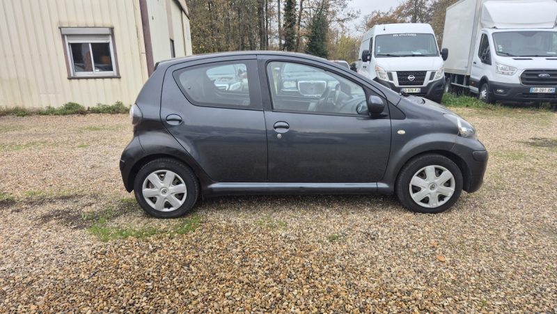 TOYOTA AYGO 1.0 VVT-I 68 ch UP 